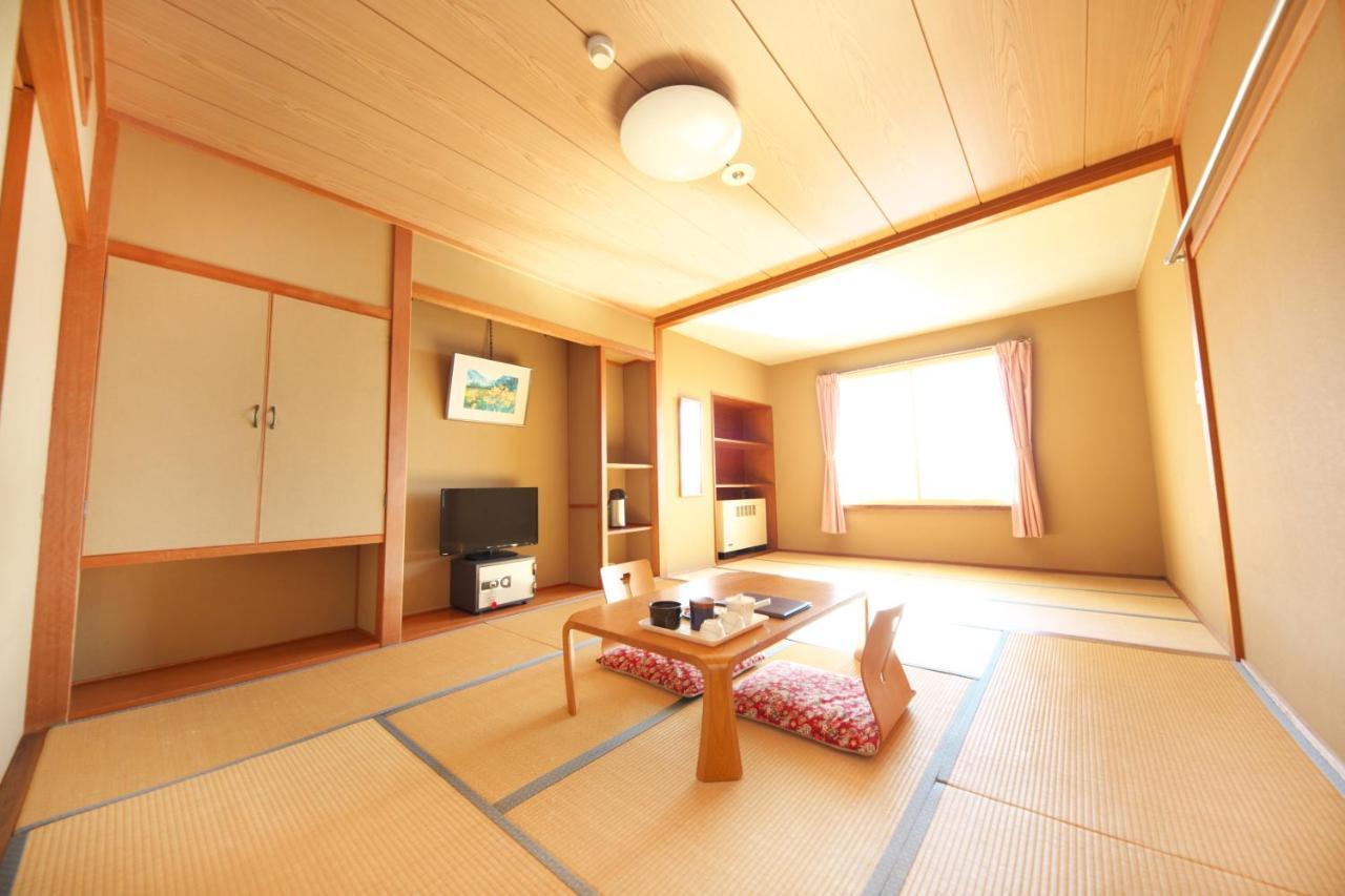 Shiga Swiss Inn Shiga Kogen Exterior photo