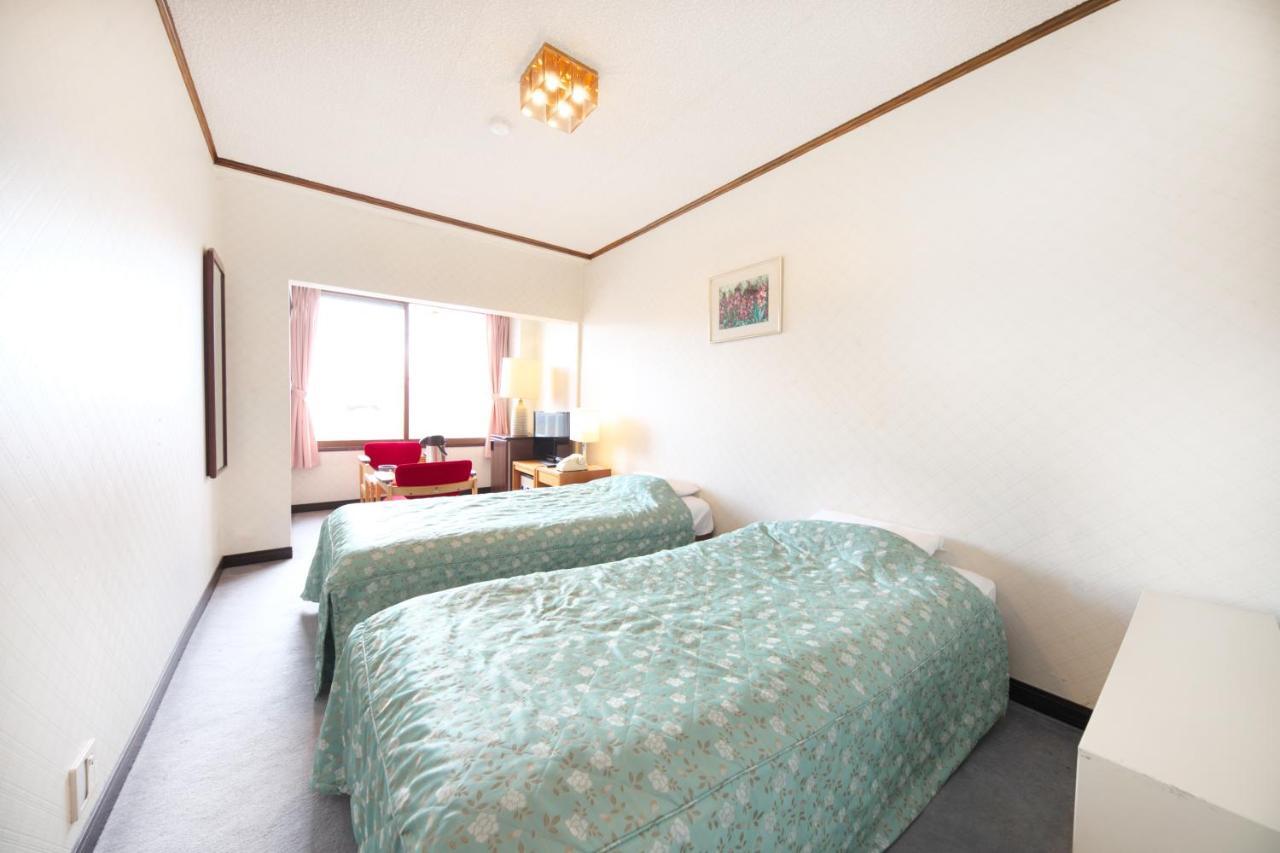 Shiga Swiss Inn Shiga Kogen Exterior photo
